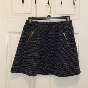 Black and White Houndstooth Skirt With Zipper Details